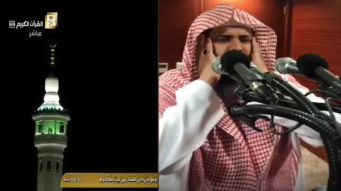 مفاجأة فالحرم _المصلون يسمعون صوت الاذان الحزين المشهور فى صلاة العشاء حمد الدغيري