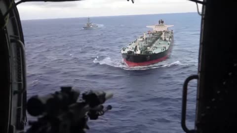 🚨 Chính quyền Trump vừa bắt giữ THÊM một tàu chở dầu thuộc hạm đội bí mật của Nga