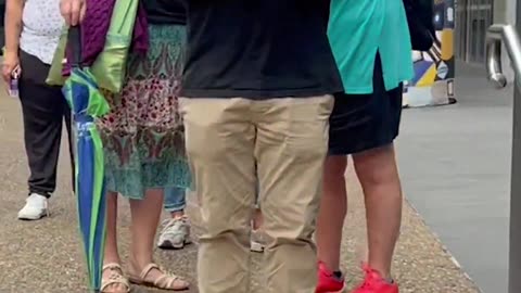 Hundreds of people flocked to a Sydney blood bank to donate blood for the victims