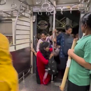 Women only passenger trains in India 🇮🇳