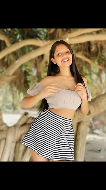 Srilankan ebony girl dance for chineese songs 😍🔥