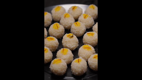 coconut laddu #recipe (hindi) #youtube #shorts #youtubeshorts #sweet #food #laddu#instant#coconut