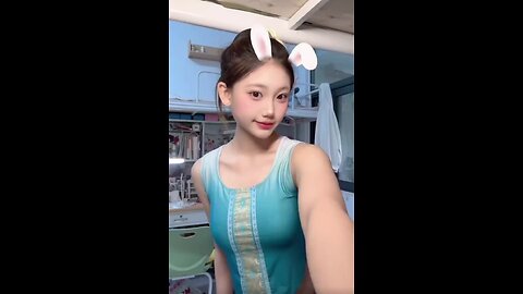 Cute Girl Dance