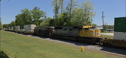 Norfolk Southern Heritage Units in double DP mode on Intermodal train 27A