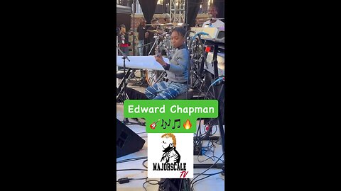 @edwardchapman3 play it lil bro 🎸🎶🔥🎵🔥 #majorscaletv on bass 🎸