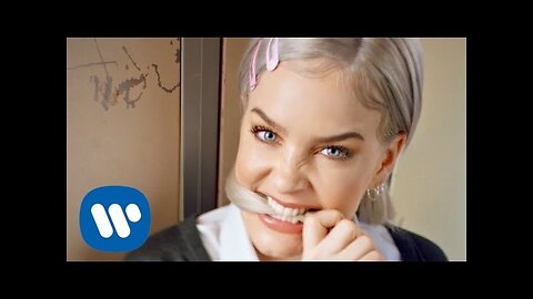 2002 - Anne-Marie