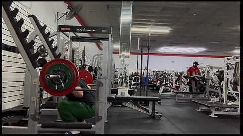 BACK SQUATS 147.5KG/325LBs for 4 Reps