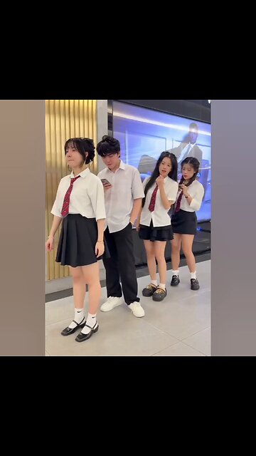 Girl use New Trick to attractive Boy