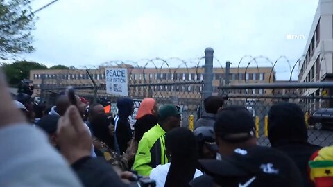 Mayor Baraka RELEASED - Speaks to Crowd outside ICE Facility