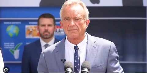 RFK Jr. Leads Ice Cream Industry Overhaul in Push to Remove Artificial Dyes by 2027