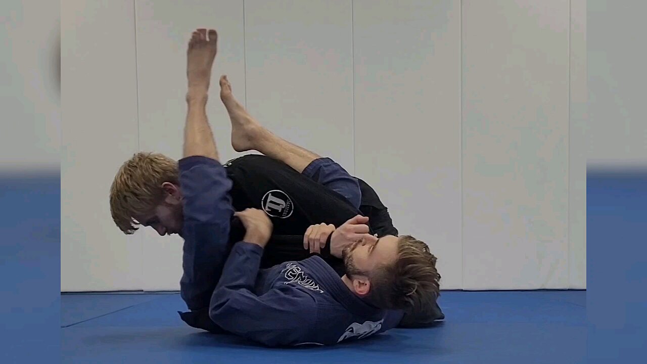 How to finish an armbar