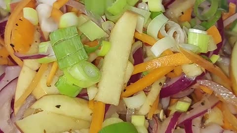 Super Easy 5 Minutes Apple Salad Recipe #food #cooking #shorts #apple