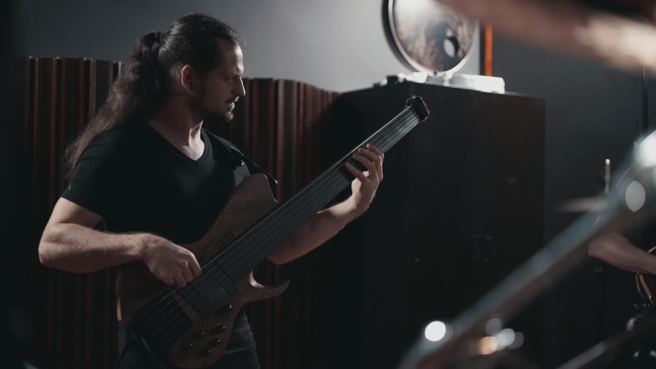 VIPASSI - Labyrinthine Hex (Official Studio Playthrough)