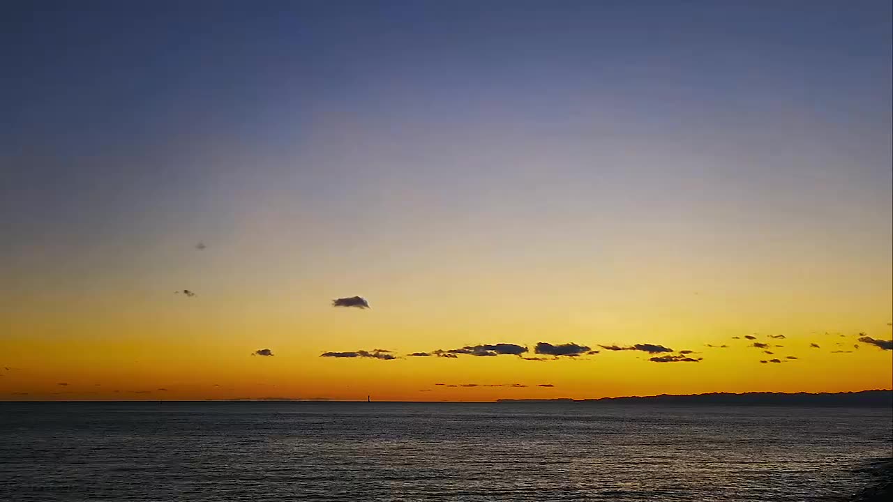 Dive into the World of Dreams - Music for Deep Relaxation and Tranquility