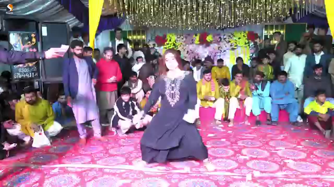 Miss chahat Baloch Dance performance mujra