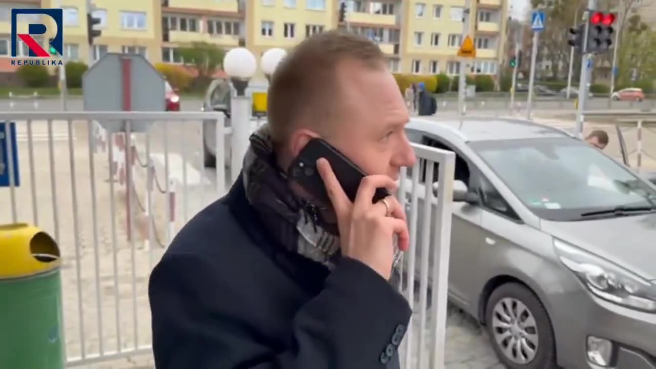 🚨🚨🚨#UWAGA Nielegalna #TVP nie chce wpuścić #Republiki na rozmowy