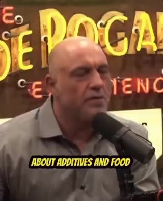 Joe Rogan tells JD Vance that liberals are trying to make it seem like “wanting healthier