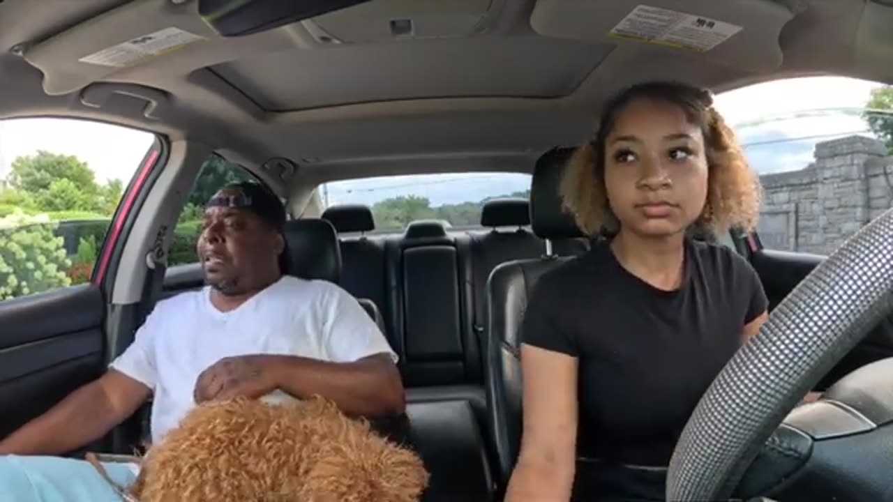 Getting out the car and TWERKING at EVERY Stop Sign to see my UNCLES Reaction *HILARIOUS* 🤣