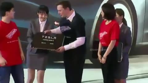 Elon Musk tries to behave like a human being.