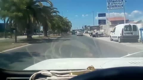 ΣΤΗ ΧΑΡΑΚΙΑ ΤΑ ΑΝΤΕΡΑ ΤΟΥ ΣΑΤΑΝΑ