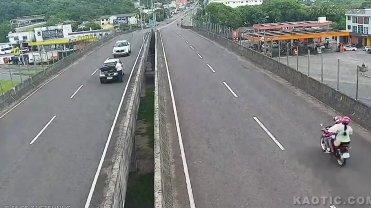 man flung off overpass by distracted driver