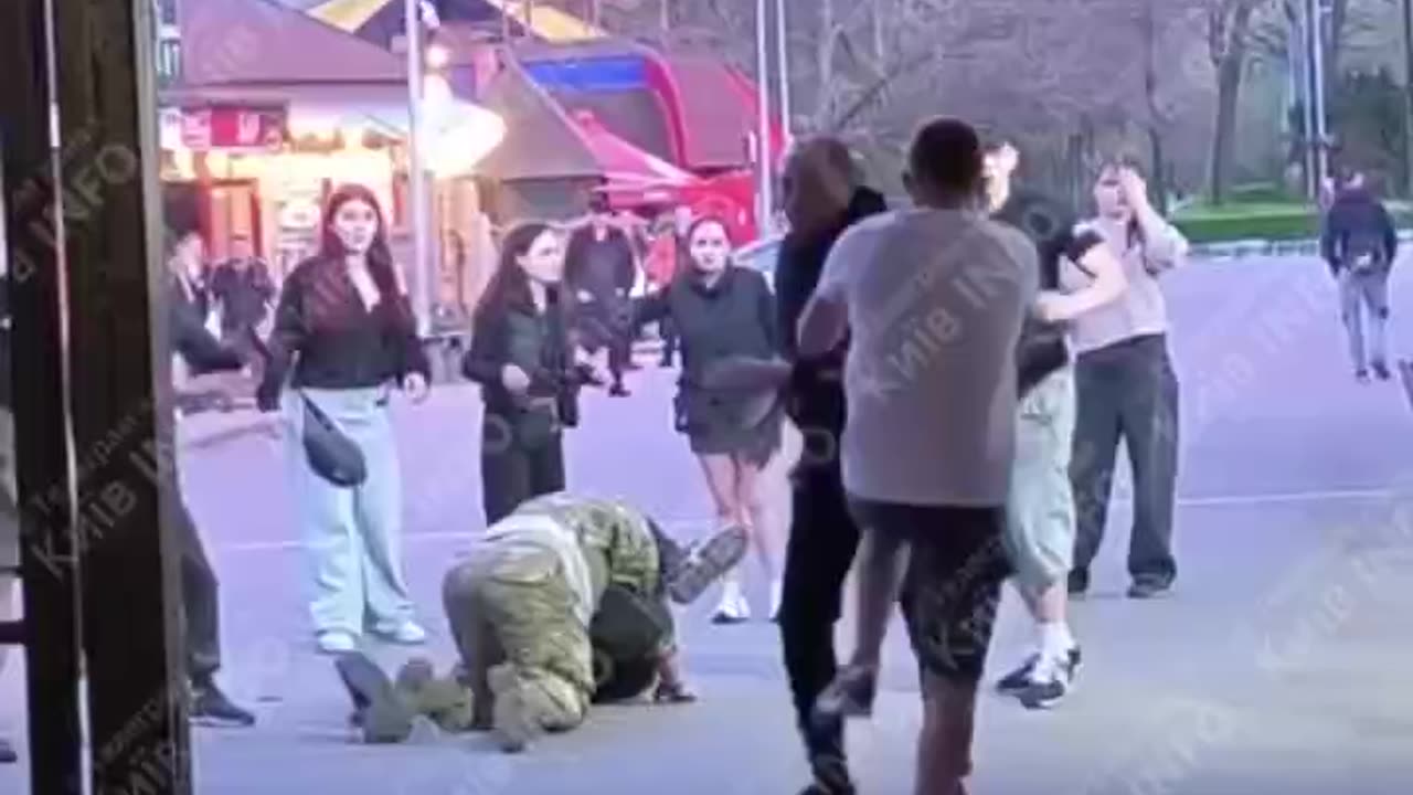 In Kiev, a Group of Teenagers Beat Up a TCC Man