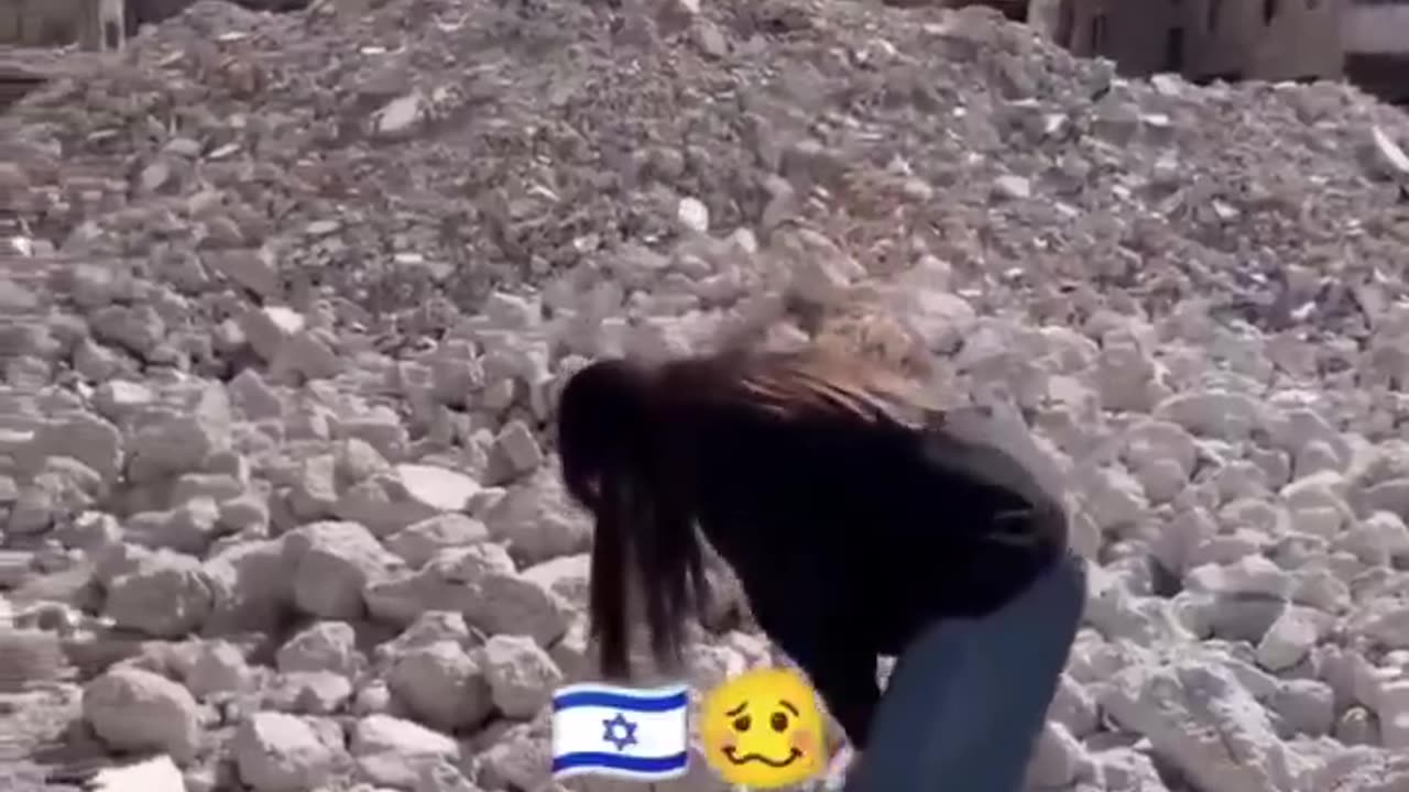 Israeli Girl Goes into its home that destroyed by Iran