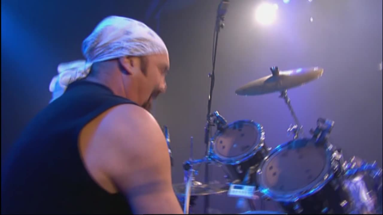 Somethings Been Making Me Blue...Lay Back in the Arms of Someone - Smokie (live)