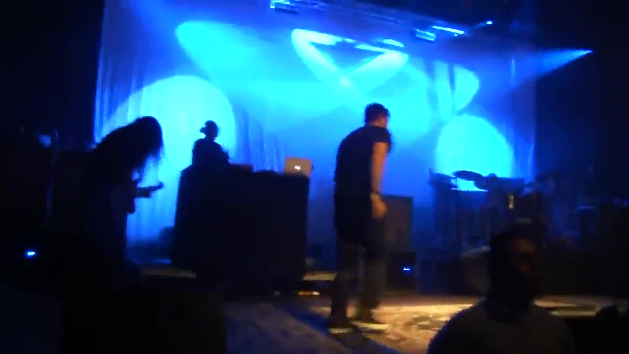 Deftones - Knife Party (VIDEO)