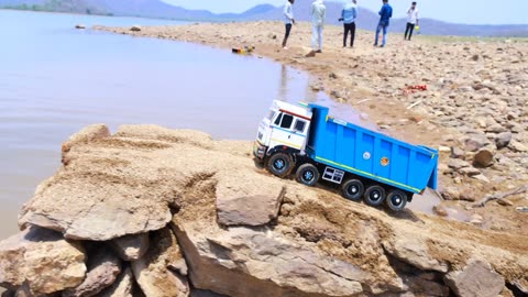 Car, track all toys video