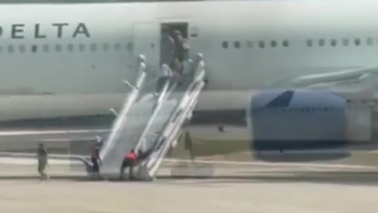 A Delta Airlines plane was evacuated on the runway of Orlando Airport