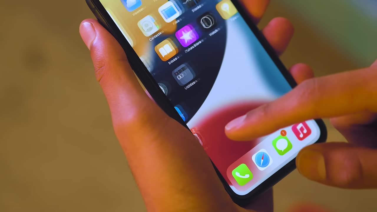THICKEST vs THINNEST Phone Case!