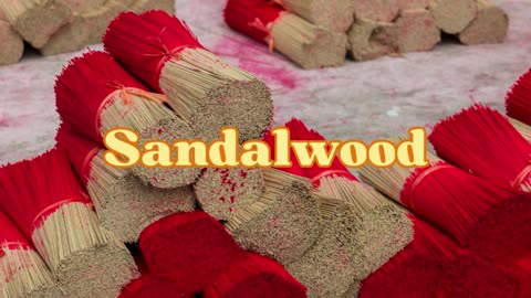 ✨ Indulge in the natural goodness of our Sandalwood & Turmeric Goat Milk Soap! ✨