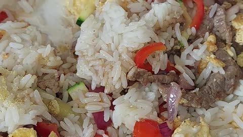 Get Your Wok On! Beef Fried Rice! 🔥🥩🍚🌶️🧅🥕🍳