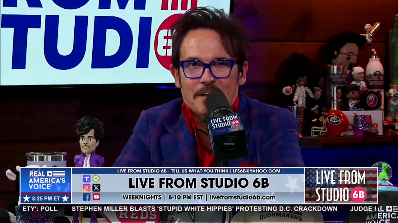 TOMMY TUBERVILLE BLASTS THE MINNESOTA VIKINGS OVER MALE CHEERLEADERS IN NFL