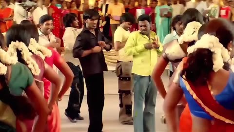 Padichi paarthean ft. DHANUSH