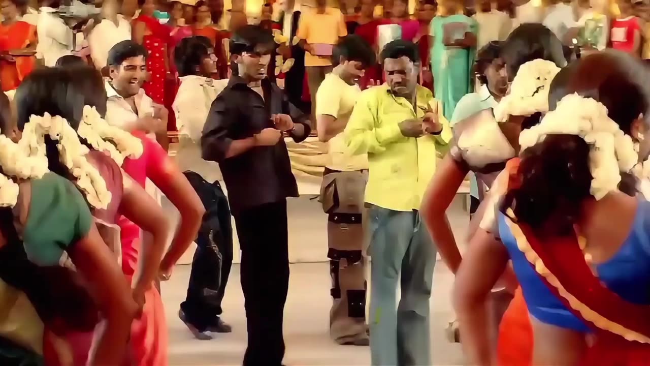 Padichi paarthean ft. DHANUSH