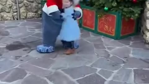 Kids happily meet their favourite Disney characters such a beautiful moment