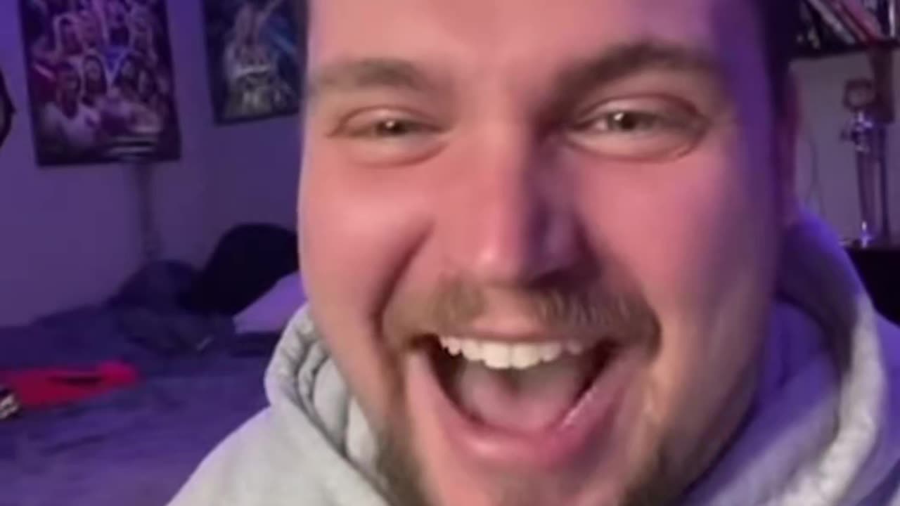 FANS REACT: Lee Vang Knocks Out Skud Sidious