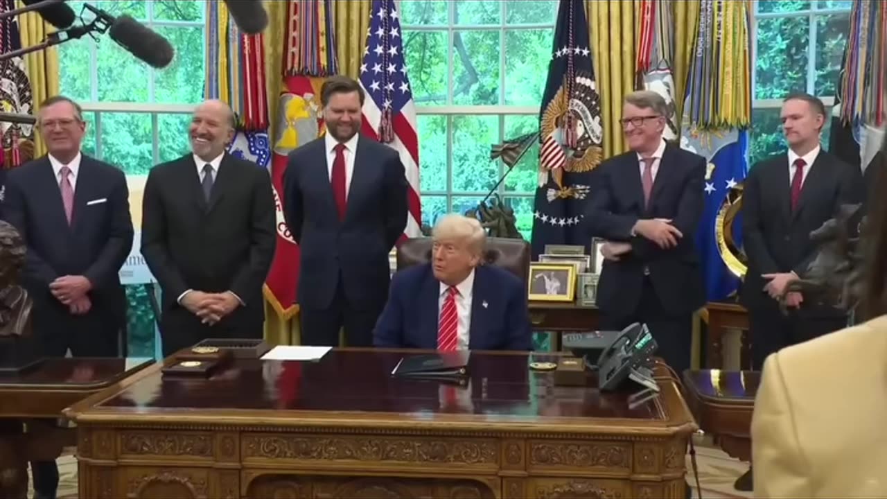 The Funniest President In History!! 😂 (CC)