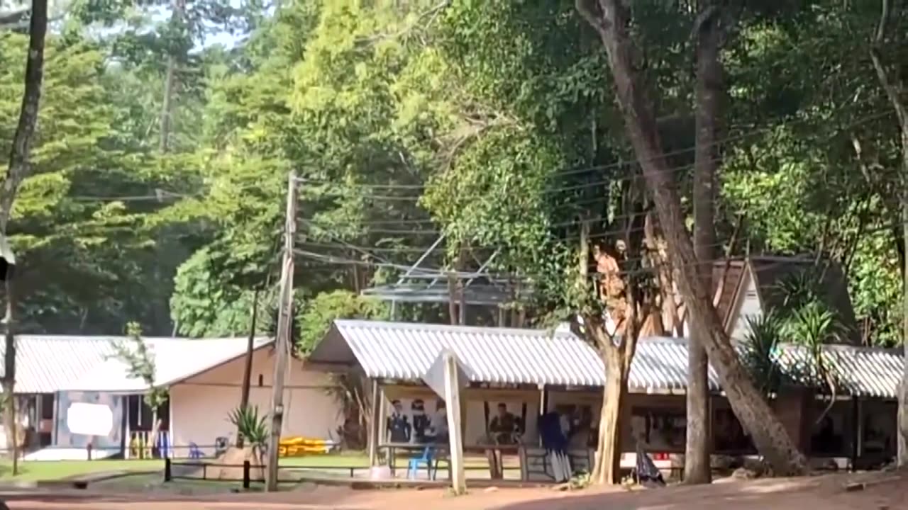 Thai residents run for cover as Cambodia border erupts in gunfire