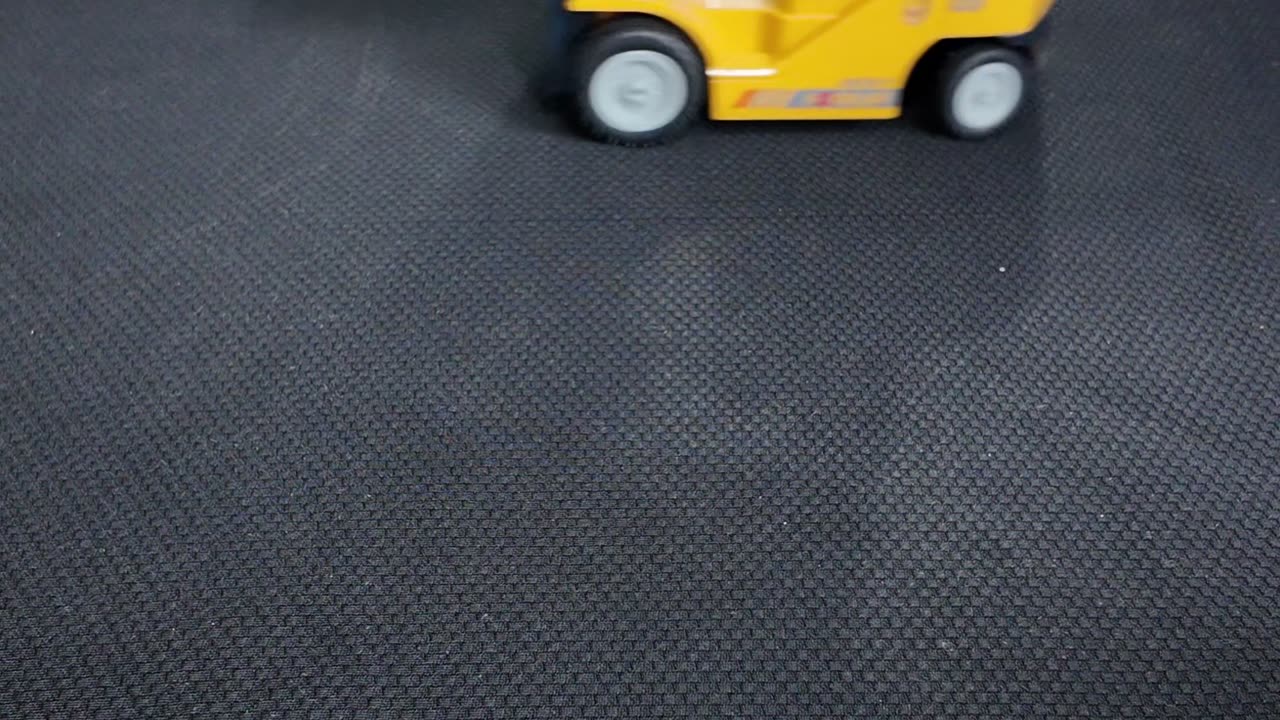 I'm Addicted to this RC Forklift #gadgets #amazonfinds #shorts