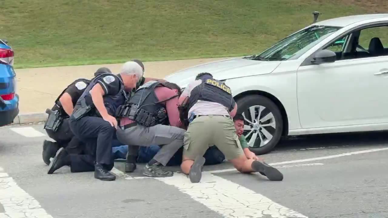 Federal Agents Detain Man Not Far From The National Mall