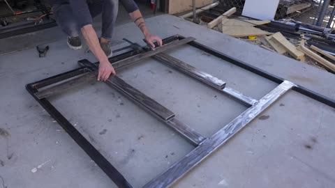Idea Creators Making a FLOATING BED 2.0