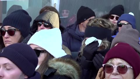 Hundreds attend special Sunday mass for Swiss resort fire victims