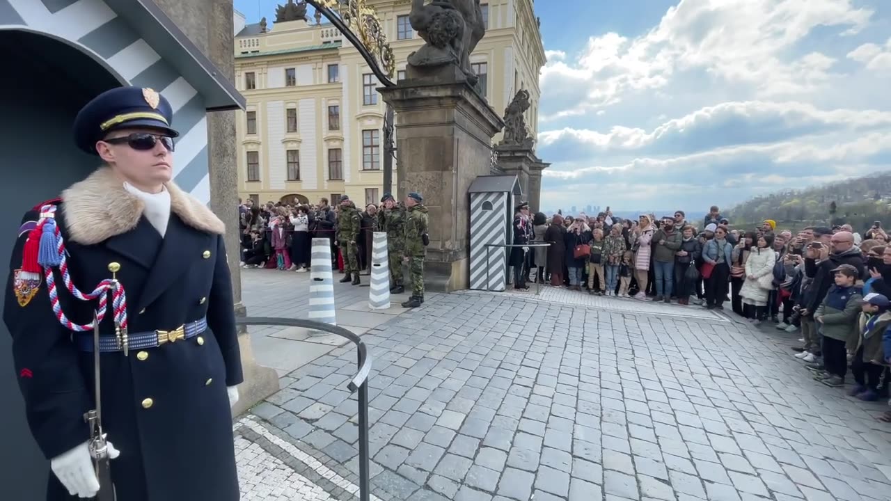 Changing of the guard Prague Castle