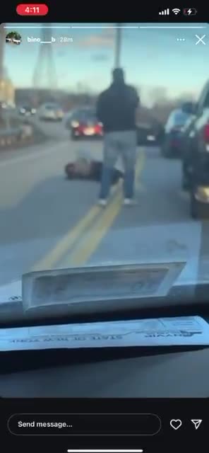 Road rage caught on camera, did not end well. Instant Karma