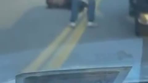 Road rage caught on camera, did not end well. Instant Karma