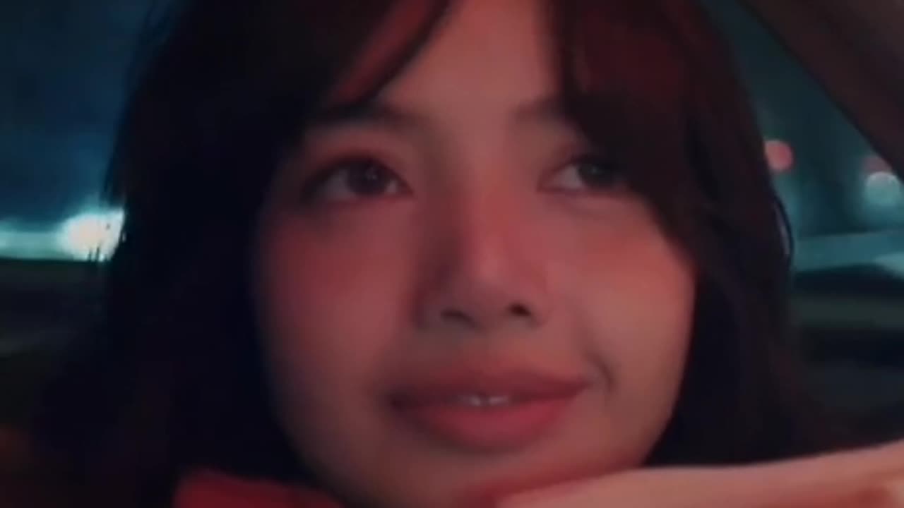 Lisa own this sensation trend