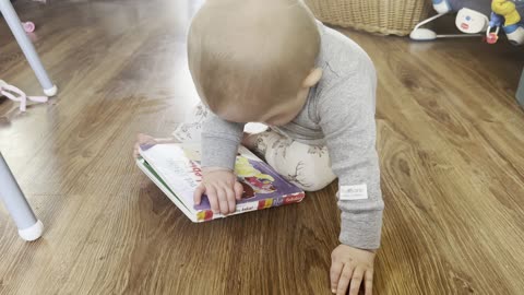 Baby Kayla Reads, Crawls, & Tries Climbing Up on Mommy – So Sweet!